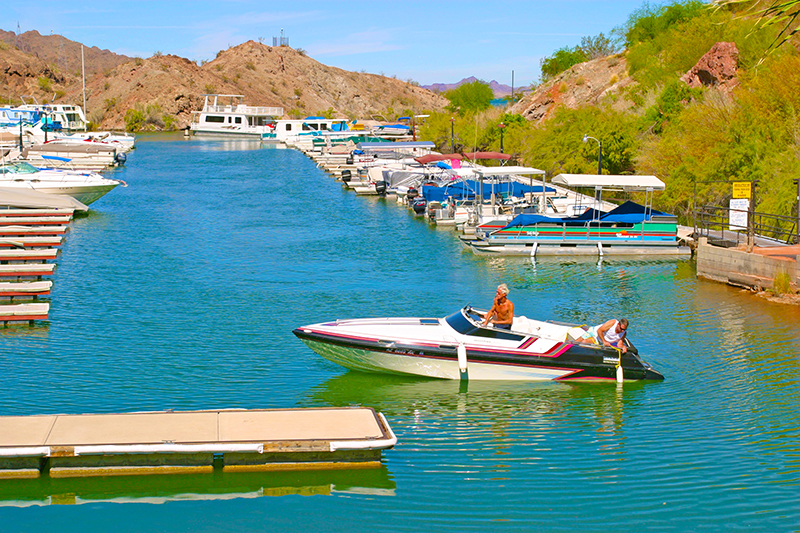 Boat Slip Rental Parker Az / RoadRunner Riverfront floating bar